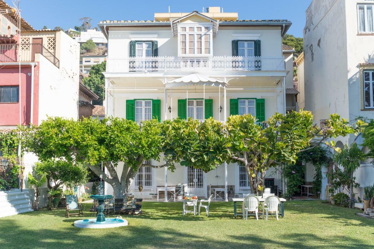 Villa Amalia Suites Malaga Exterior photo